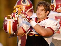 tight end Chris Cooley (at