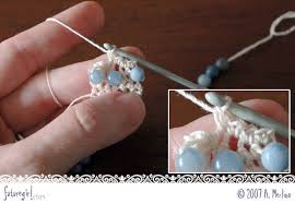 http://t3.gstatic.com/images?q=tbn:7Q8rzIrmPg9zKM:http://www.futuregirl.com/craft_blog/images/2007-07/crochet_bracelet_09_o.jpg