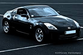 black nissan 350z