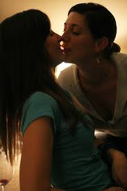 kiss the girls