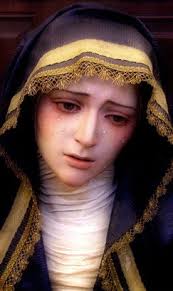 Virgen Dolorosa, acércame a Jesús