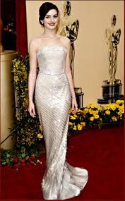 Anne Hathaway style
