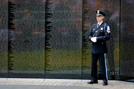 vietnam veterans memorial wall