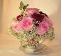 Artistic Flower Arrangement ideas. FREE floral arranging lesson