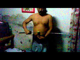Atraksi ilmu kebal ki slamet wongso - YouTube