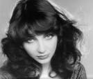 24 Bilder von Kate Bush - images?q=tbn:ANd9GcQ3MCGujQsSft8B6XWSBzAyUi_ArCp97CO_9y12js5BXabtbzoJtqcBXec