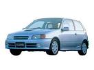 voiture dans un champ