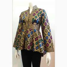 Model Baju Batik Kantor Wanita Terbaru dan