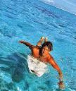 http://wetmen.provocateuse.com/images/photos/kelly_slater_02.jpg