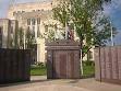250px-Veterans_Memorial_in_ ...