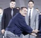 Former Notre Dame walk-on Daniel 'Rudy' Ruettiger settles SEC ...
