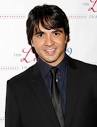 http://1.bp.blogspot.com/-TkgZTxfPwgM/Tg5oLnvs3oI/AAAAAAAAAA8/rU6gTZgbWFc/s1600/luis-fonsi_getty.jpg