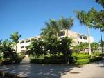 File:Building at the Universidad Autonoma de Santo Domingo.jpg ...