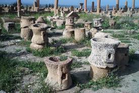  المدينة الرومانية القديمة بالجزائر (تيمقاد) Images?q=tbn:ANd9GcQBq7DX5pA40TRN4mqwilHT4jglj2DqItUTyGojjsIVnLZ9uwao