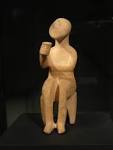 File:Cycladic cup-bearer (2800-2300 BC.jpg - Wikimedia Commons