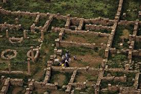  المدينة الرومانية القديمة بالجزائر (تيمقاد) Images?q=tbn:ANd9GcQD-SwAinXTu7gDlWMnhG2FOnqapqVnJHLsRPjrCuQE8Vn4861G