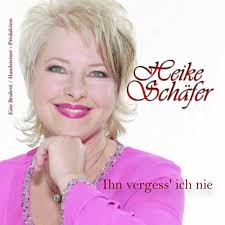 Nach ihrem mit sanfter Melancholie interpretierten Titel „Im Herzen sind Träumer allein“ zeigt Heike Schäfer auf ihrer neuen Single „Ihn vergess` ich nie“ ...