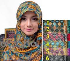 Kerudung Segiempat Kaila Lasiva - Jilbab Elzatta