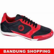 Jual Sepatu Futsal Dans Barera, Sepatu Olah raga Baru | Sepatu ...