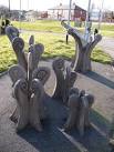 SE2917 : Rhubarb Sculpture by - via Daymix