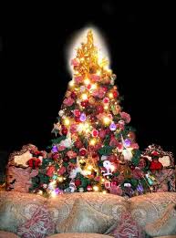 مجموعة صور لأجمل ـشجرة عيد الميلاد - صفحة 5 Images?q=tbn:ANd9GcQJSHPLbo5kFEUt53vD2H314tPRrvGfjjYFy-1CACRWB8gjlBNBFQ