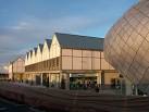 The 'alien spacecraft' is Debenhams. - via Daymix