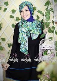 Baju Muslim , Hijab & Gamis Syari