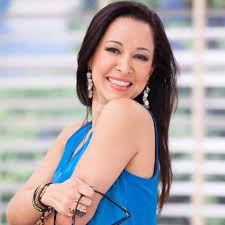 La sexóloga brasilera Flavia Dos Santos, famosa por sus tips y temas candentes en el programa &#39;Día a Día&#39; del Canal Caracol y &#39;Agenda en Tacones&#39; de Blu ... - flavia