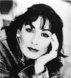 http://www.nndb.com/people/128/000025053/anjelica4.jpg