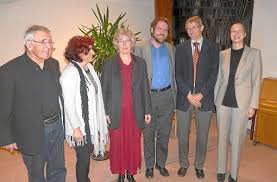An der Podiumsdiskussion beteiligten sich (von links): Karl Sutor Tabea Dölker, Susanne Edel, Martin Plümicke Michael Trauthig und Pfarrerin Eva Ulmer.