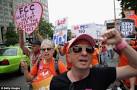 FCC votes to go forward with controversial fast lane rules in.