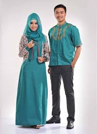 Desain Baju Muslim Terbaru Untuk Pasangan Serasi