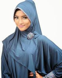 Citra Kirana: Cantik Berhijab VI