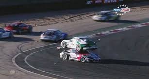 Atraksi 'Sirkus' di Ajang Balap, Mobil Porsche Tindih Porsche ...