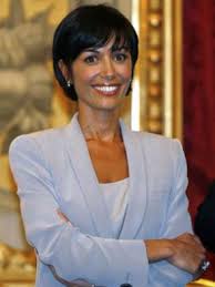 Mara Carfagna ravviva un giorno di ordinaria pre-crisi