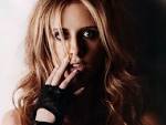 Sarah Michelle Gellar in close