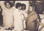 http://upload.wikimedia.org/wikipedia/en/c/cf/Prof._Arun_Kamble_discussing_some_issues_with_Former_Prime_minister_Mrs._Indira_Gandhi.jpg