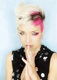 Emo Hairstyles for Girls with Short Hair-19