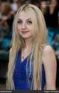 http://images.wikia.com/harrypotter/images/e/e5/Evanna-lynch-harry-potter-and-the-order-of-the-phoenix-london-movie-premiere-arrivals-qonnos1.jpg