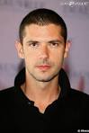 http://static1.purepeople.com/articles/2/23/73/2/%40/163247-melvil-poupaud-637x0-3.jpg