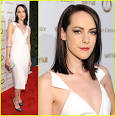 Jena Malone keeps it classic