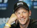 Lance Armstrong uses Twitter to invite fans to cycle - lance-armstrong