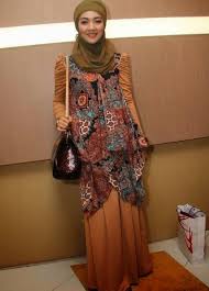 desain baju muslim terbaru on Pinterest | Hijabs, Abayas and Hijab ...