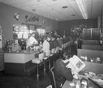 File:Seattle - Victor's Restaurant - 1956.jpg
