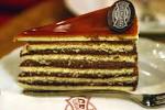 File:Dobos cake (Gerbeaud Confectionery Budapest Hungary).jpg ...