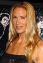 Kelly Lynch Picture 4