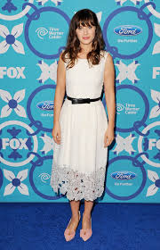 Beautiful Lace dresses blog: Wear white lace dress