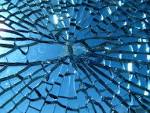 http://upload.wikimedia.org/wikipedia/commons/6/67/Broken_glass.jpg