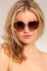 fashion sun glasses Images?q=tbn:ANd9GcQqsJIWF4o8fKQxpxr2kX8sH5WpIo854PxhRvgaxdNVVoU4UakX