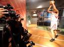 Madame Tussauds unveils Yao Ming wax figure in NYC _English_Xinhua